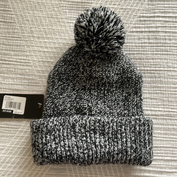 Fly Racing Pom Beanie One Size Black White Cozycore Men’s Women’s Tuque Hat Fall - Picture 6 of 6